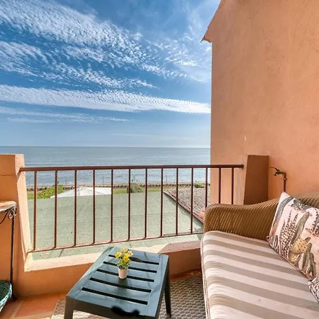 בית נופש Playa Azul Beachfront Townhouse