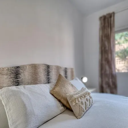 בית נופש Playa Azul Beachfront Townhouse אסטפונה