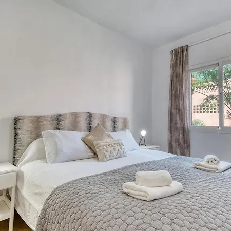 Playa Azul Beachfront Townhouse * Естепона
