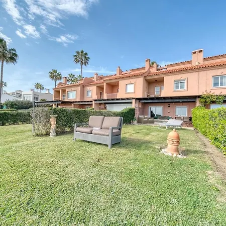Playa Azul Beachfront Townhouse בית נופש
