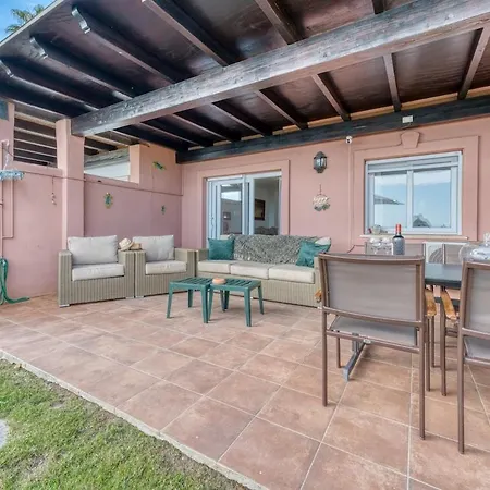 בית נופש Playa Azul Beachfront Townhouse