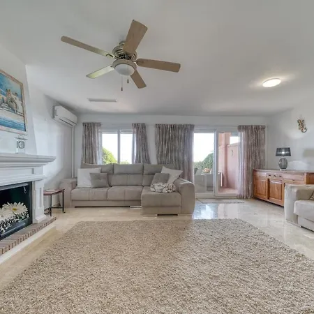 Playa Azul Beachfront Townhouse בית נופש