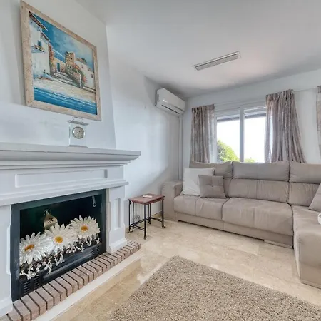 Nyaraló Playa Azul Beachfront Townhouse Estepona