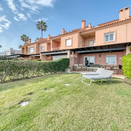 Playa Azul Beachfront Townhouse Estepona