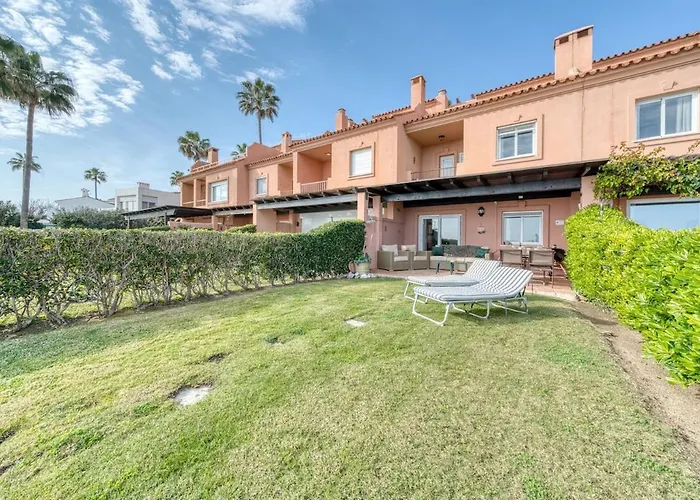 Playa Azul Beachfront Townhouse Estepona