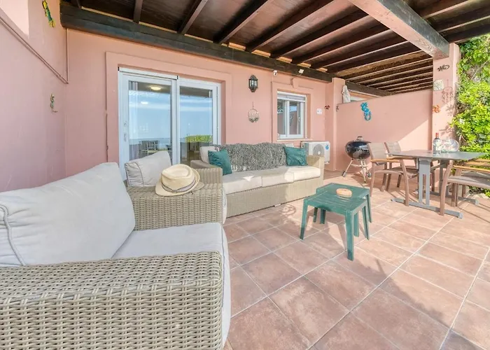 Playa Azul Beachfront Townhouse Nyaraló